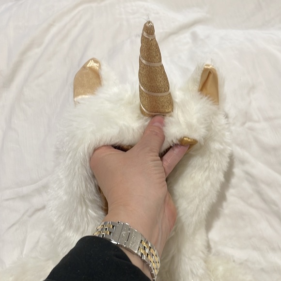 Gillian’s Closet 5 white fur gold trim front zip jacket and unicorn ears & horn - Picture 2 of 8